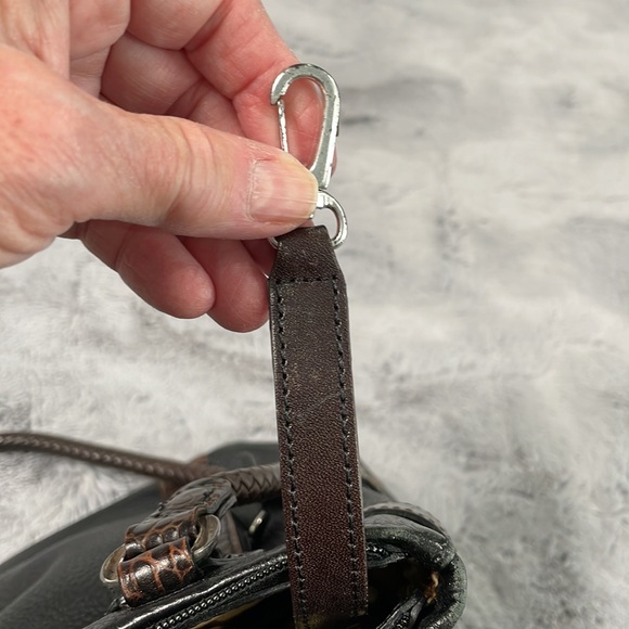 Brighton purse— zips closed— pockets inside and out that zip— great condition - Picture 8 of 12